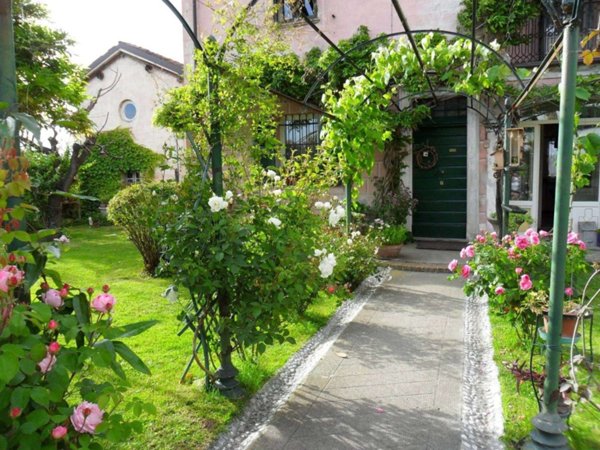 casa indipendente in vendita a Fresonara