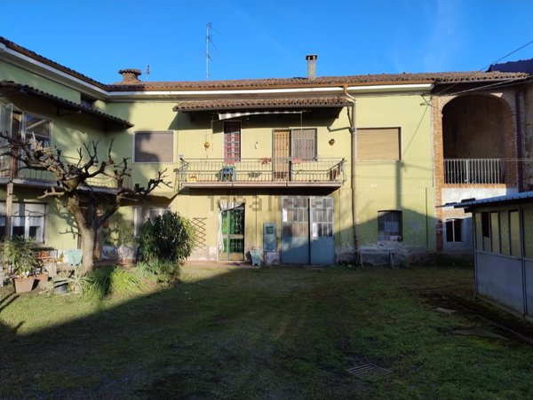 casa indipendente in vendita a Fresonara