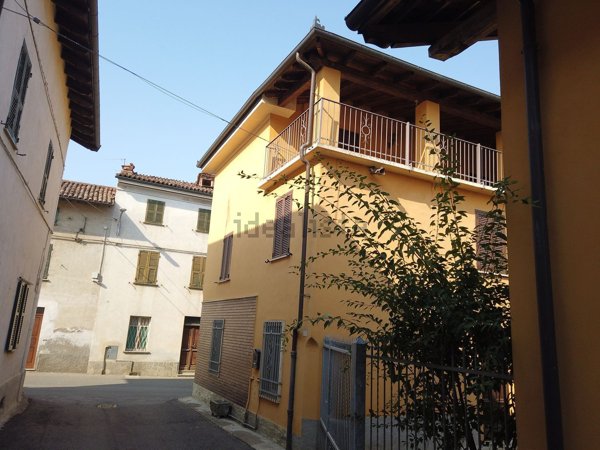 casa indipendente in vendita a Fresonara