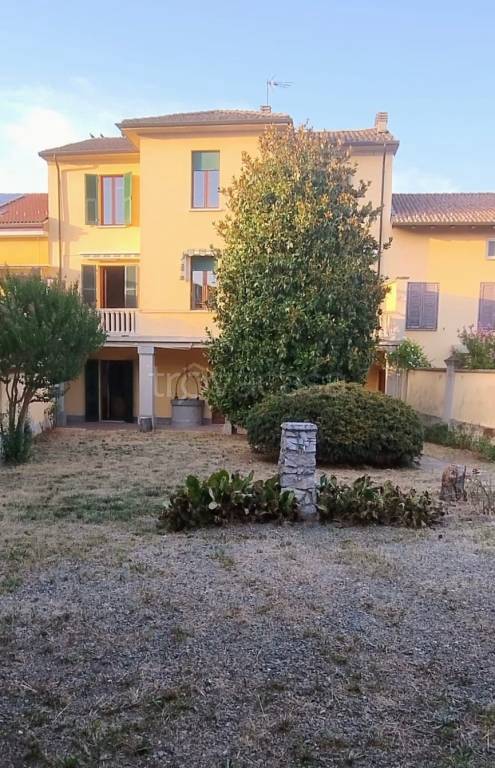 casa indipendente in vendita a Fresonara