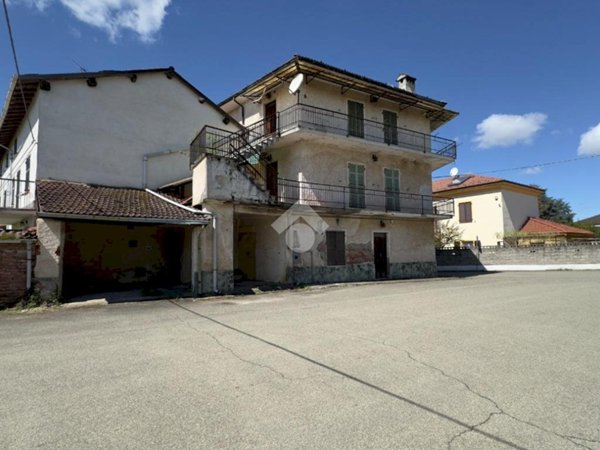casa indipendente in vendita a Fresonara