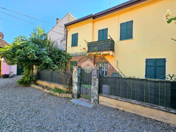 casa indipendente in vendita a Frugarolo