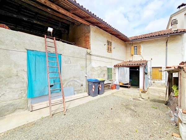 casa indipendente in vendita a Frugarolo