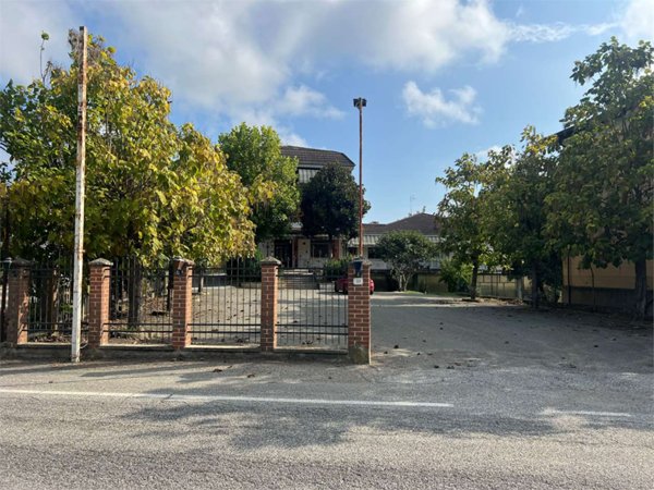 locale di sgombero in vendita a Fubine Monferrato