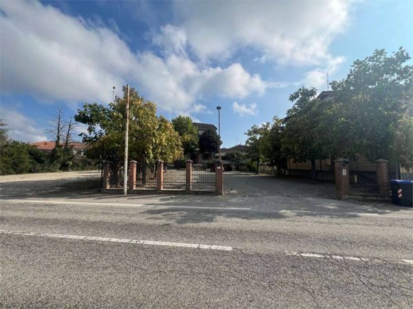 locale di sgombero in vendita a Fubine Monferrato