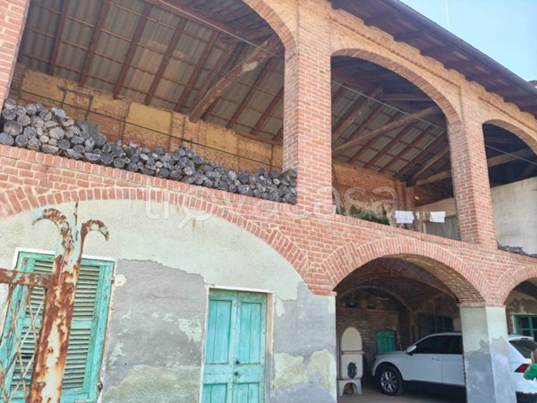 casa indipendente in vendita a Fubine Monferrato in zona Fugassa