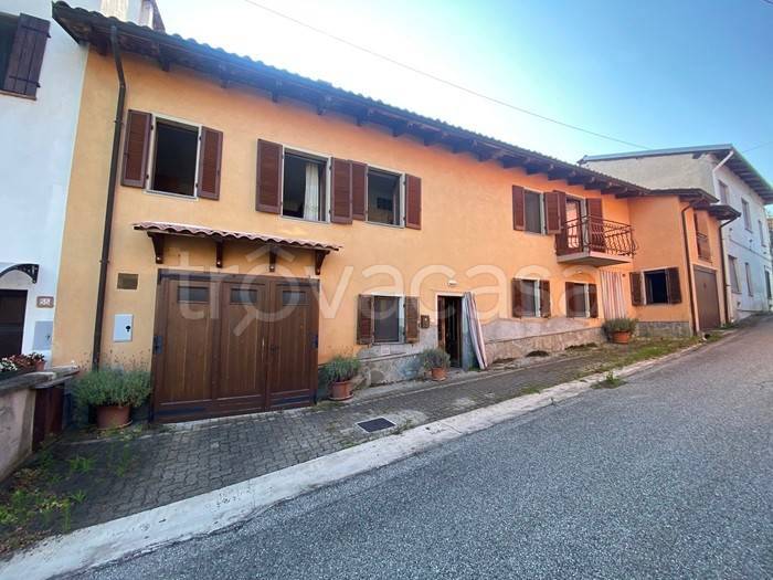 casa indipendente in vendita a Gabiano in zona Varengo