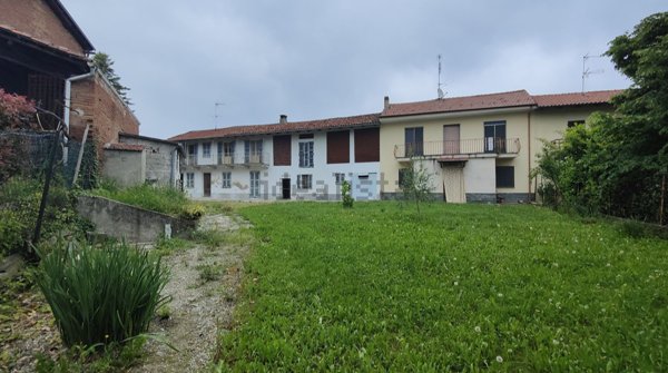 casa indipendente in vendita a Gabiano in zona Varengo