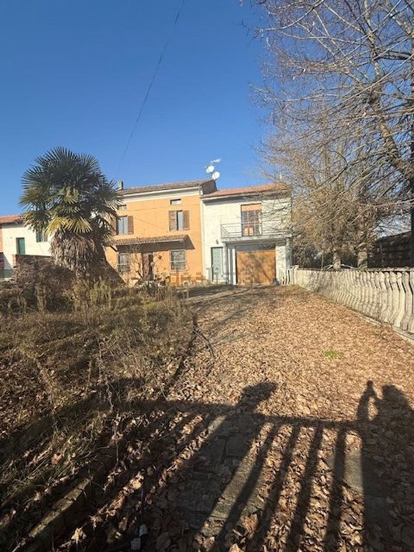 casa indipendente in vendita a Gamalero