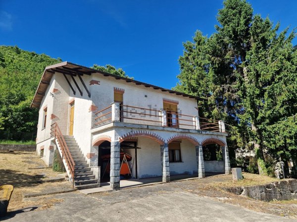 casa indipendente in vendita a Garbagna in zona Bastita