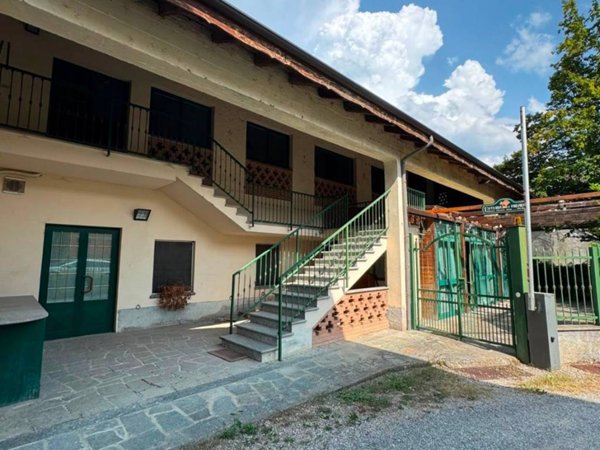 intera palazzina in vendita a Garbagna in zona Chiapussaia