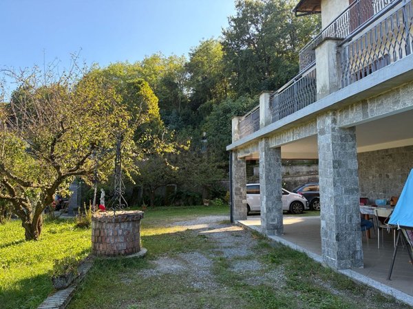 casa indipendente in vendita a Gavi