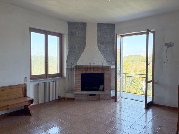 casa indipendente in vendita a Gavi