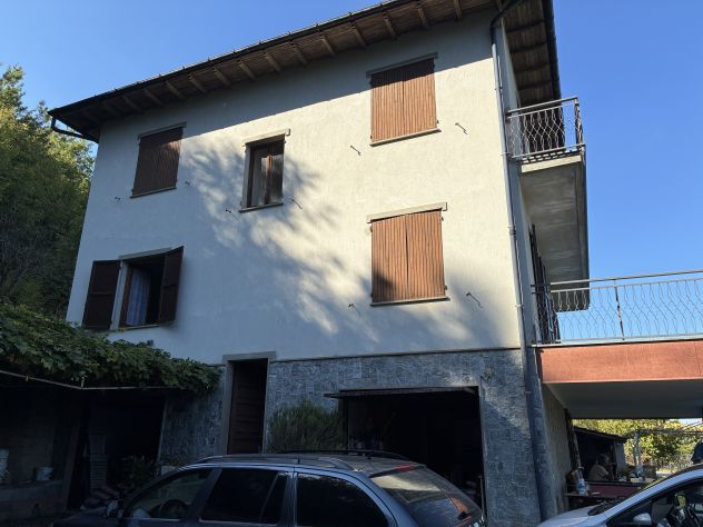 casa indipendente in vendita a Gavi