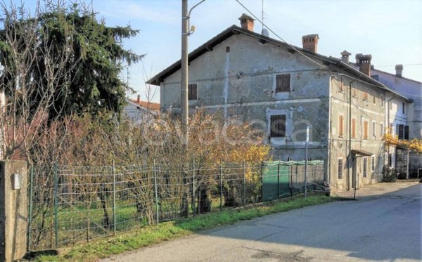casa indipendente in vendita a Gavi