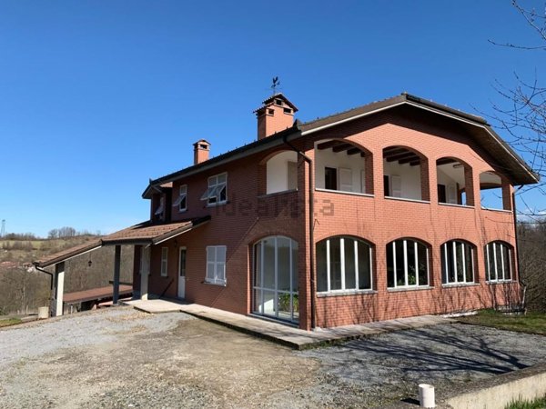 casa indipendente in vendita a Gavi in zona Monterotondo