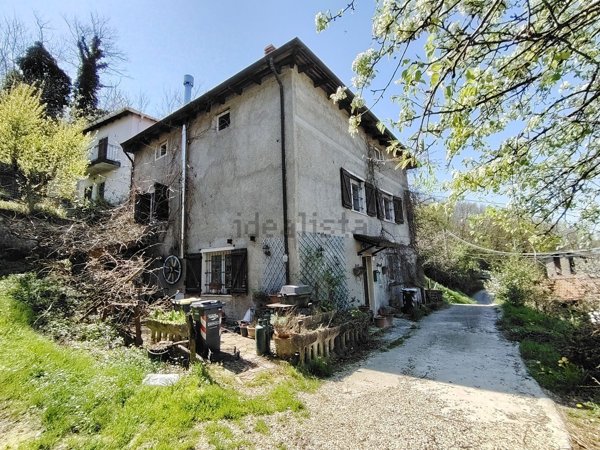 casa indipendente in vendita a Gavi