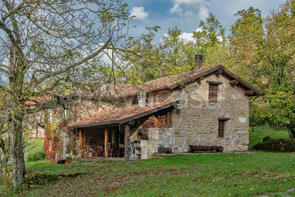 casa indipendente in vendita a Gavi