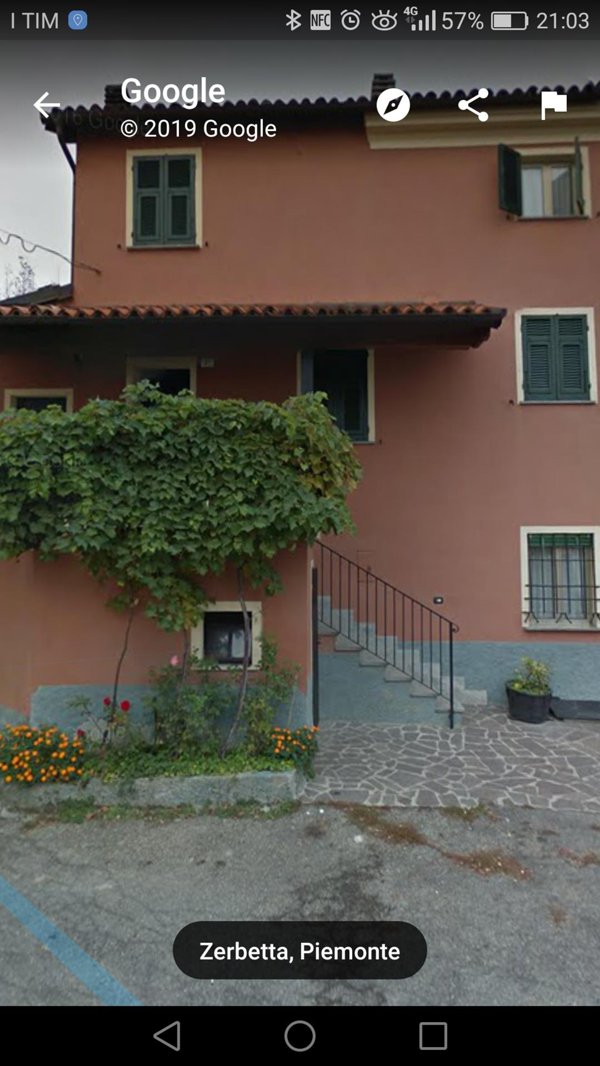 casa indipendente in vendita a Gavi