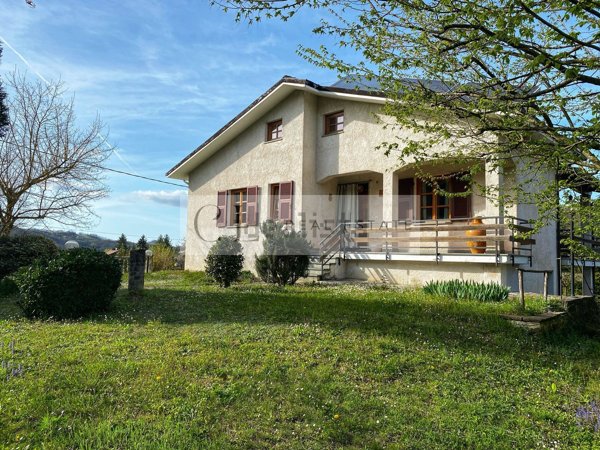casa indipendente in vendita a Gavi