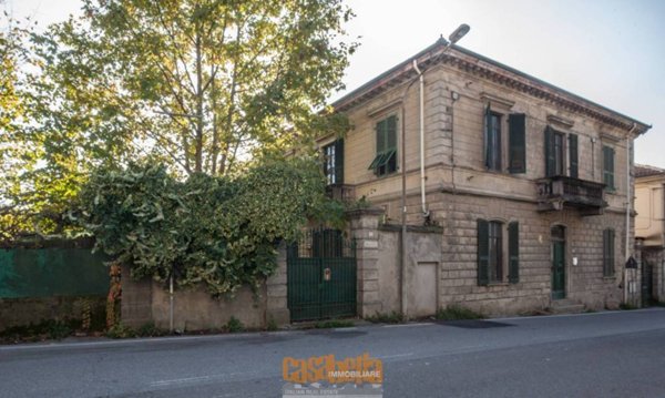casa indipendente in vendita a Gavi