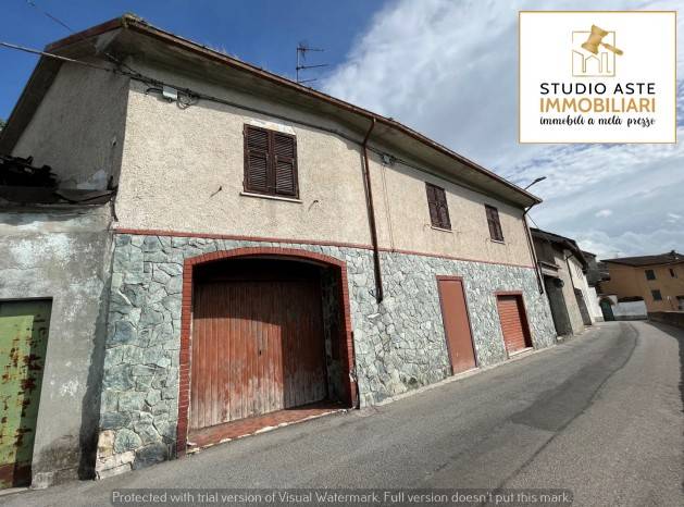 locale di sgombero in vendita a Gavi