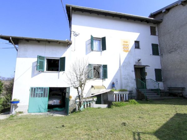 casa indipendente in vendita a Gavi