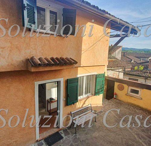 casa indipendente in vendita a Gavi