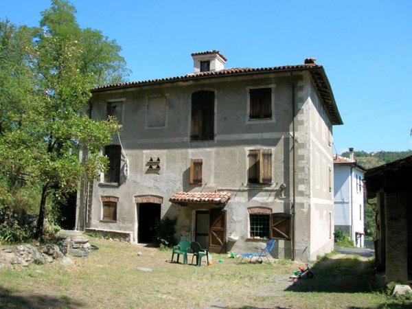 casa indipendente in vendita a Gavi