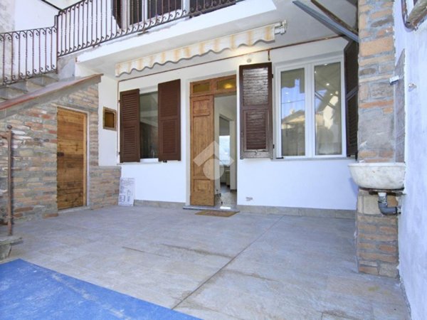 casa semindipendente in vendita a Gavi