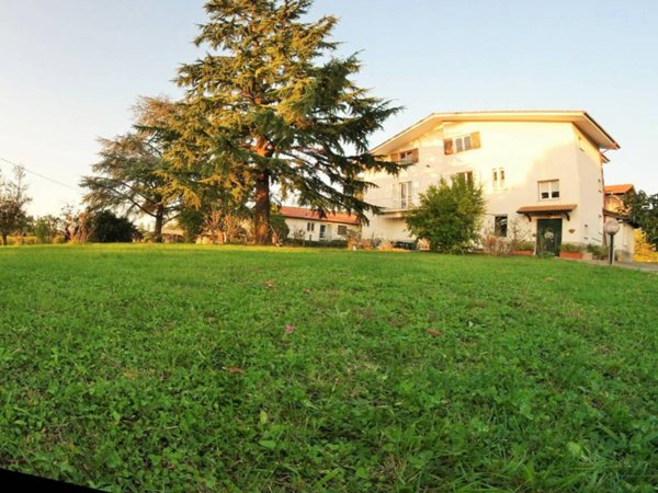 casa indipendente in vendita a Gavi