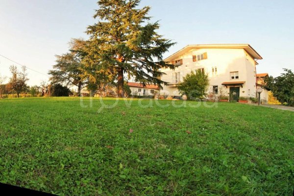 casa indipendente in vendita a Gavi