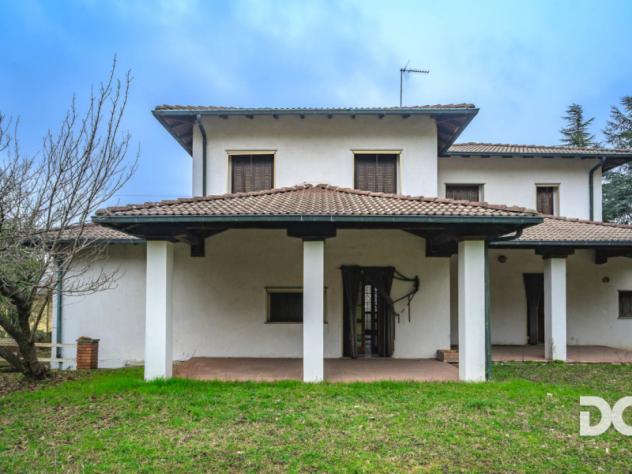casa indipendente in vendita a Gavi