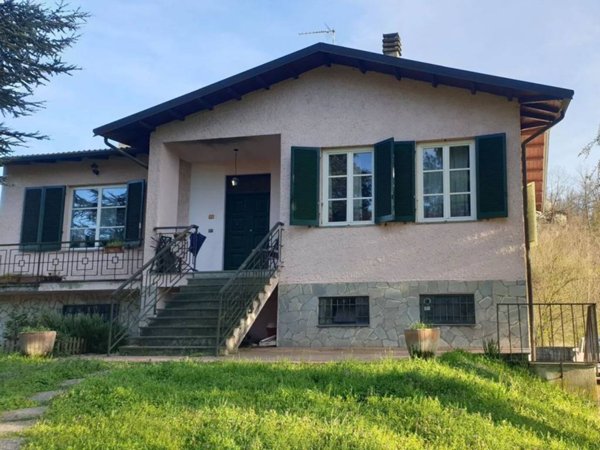 casa indipendente in vendita a Gavi