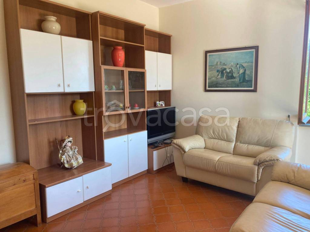 casa indipendente in vendita a Gavi