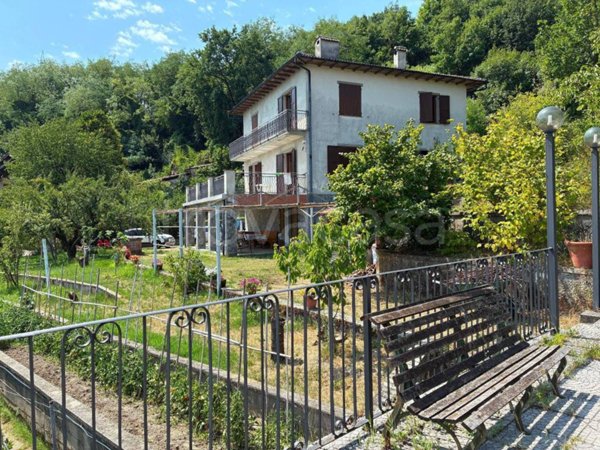 casa indipendente in vendita a Gavi