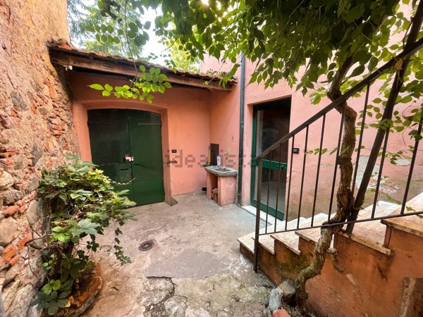 casa indipendente in vendita a Gavi