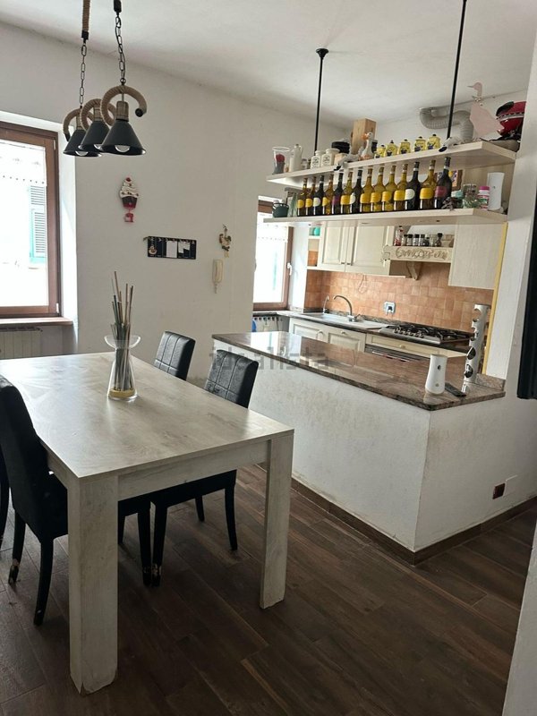 casa indipendente in vendita a Gavi