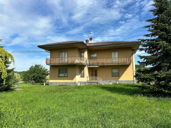 casa indipendente in vendita a Gavi
