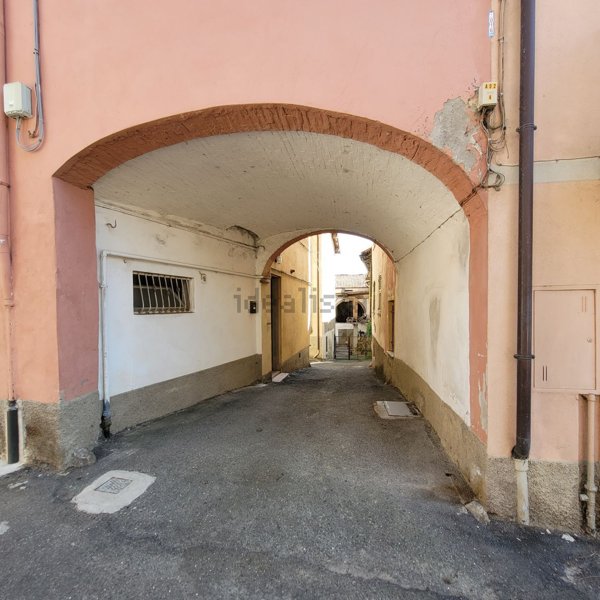 casa indipendente in vendita a Gavi