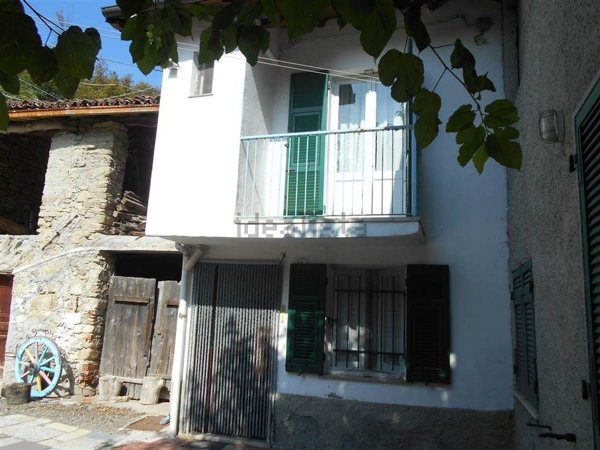 casa indipendente in vendita a Gavi