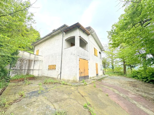 casa indipendente in vendita a Gavi