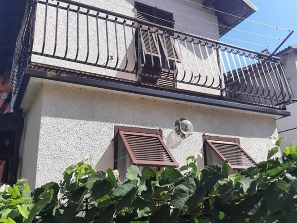 casa indipendente in vendita a Gavi