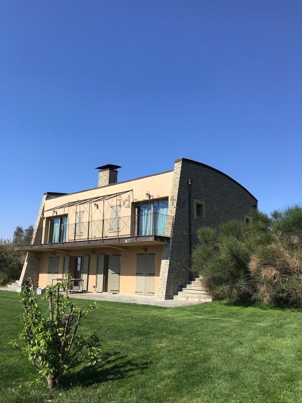 casa indipendente in vendita a Gavi