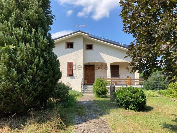 casa indipendente in vendita a Gavi