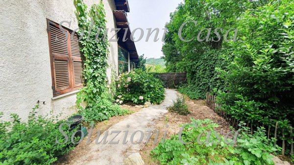 casa indipendente in vendita a Gavi