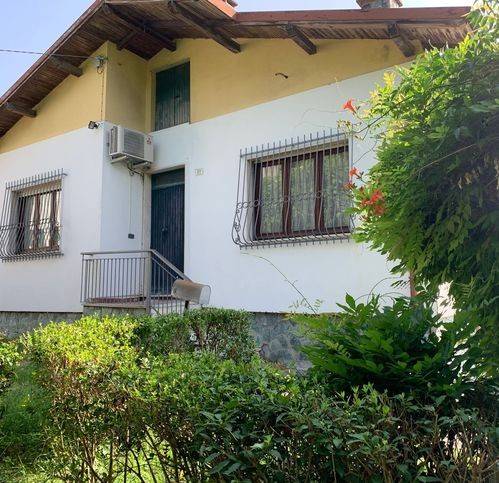casa indipendente in vendita a Gavi