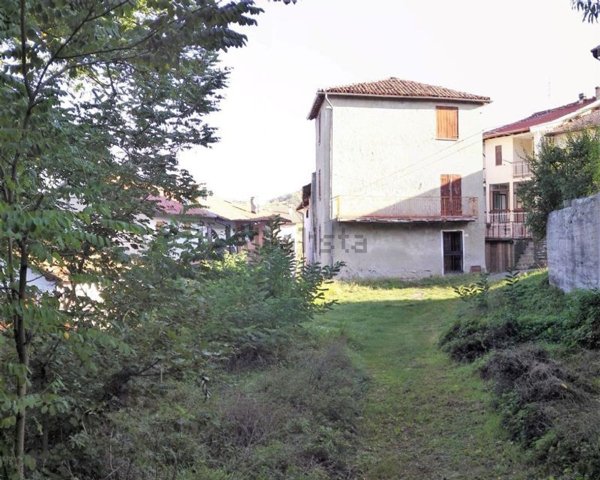 casa indipendente in vendita a Gavi