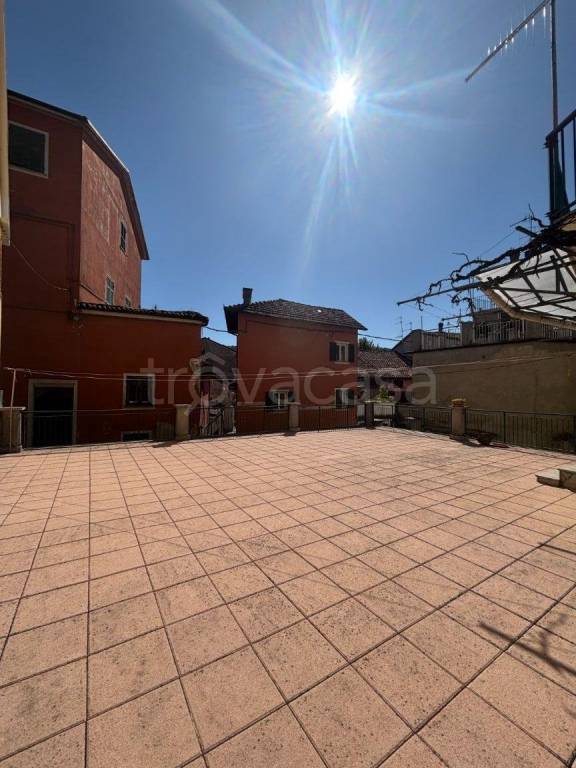 casa indipendente in vendita a Gavi