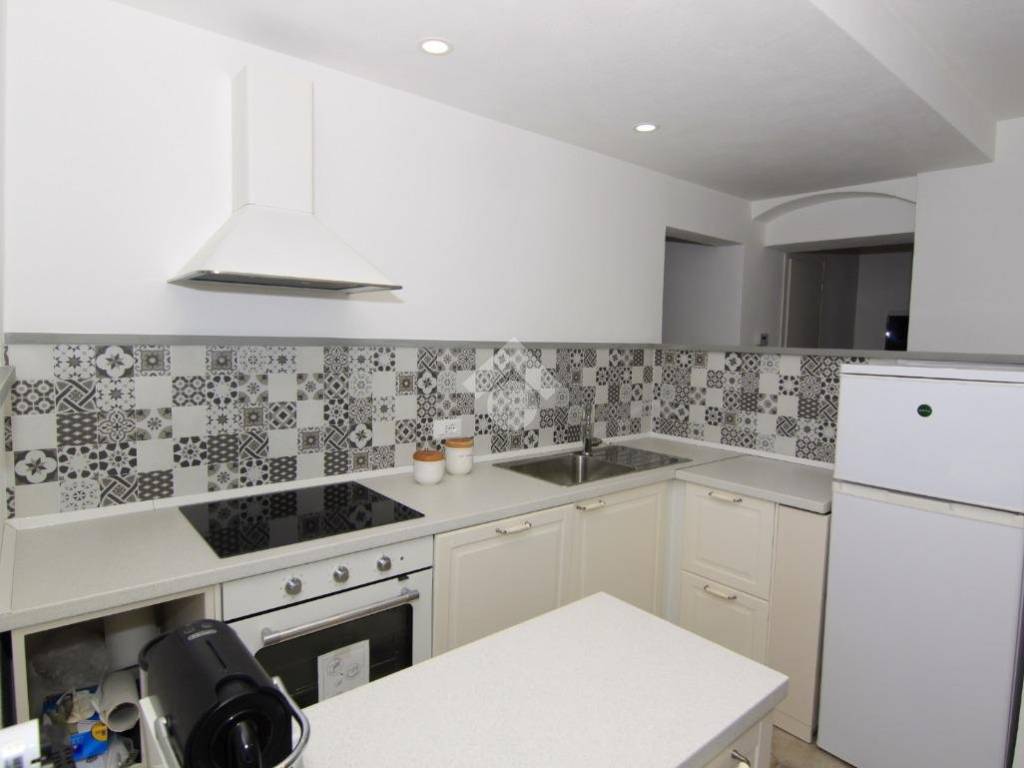 casa semindipendente in vendita a Gavi